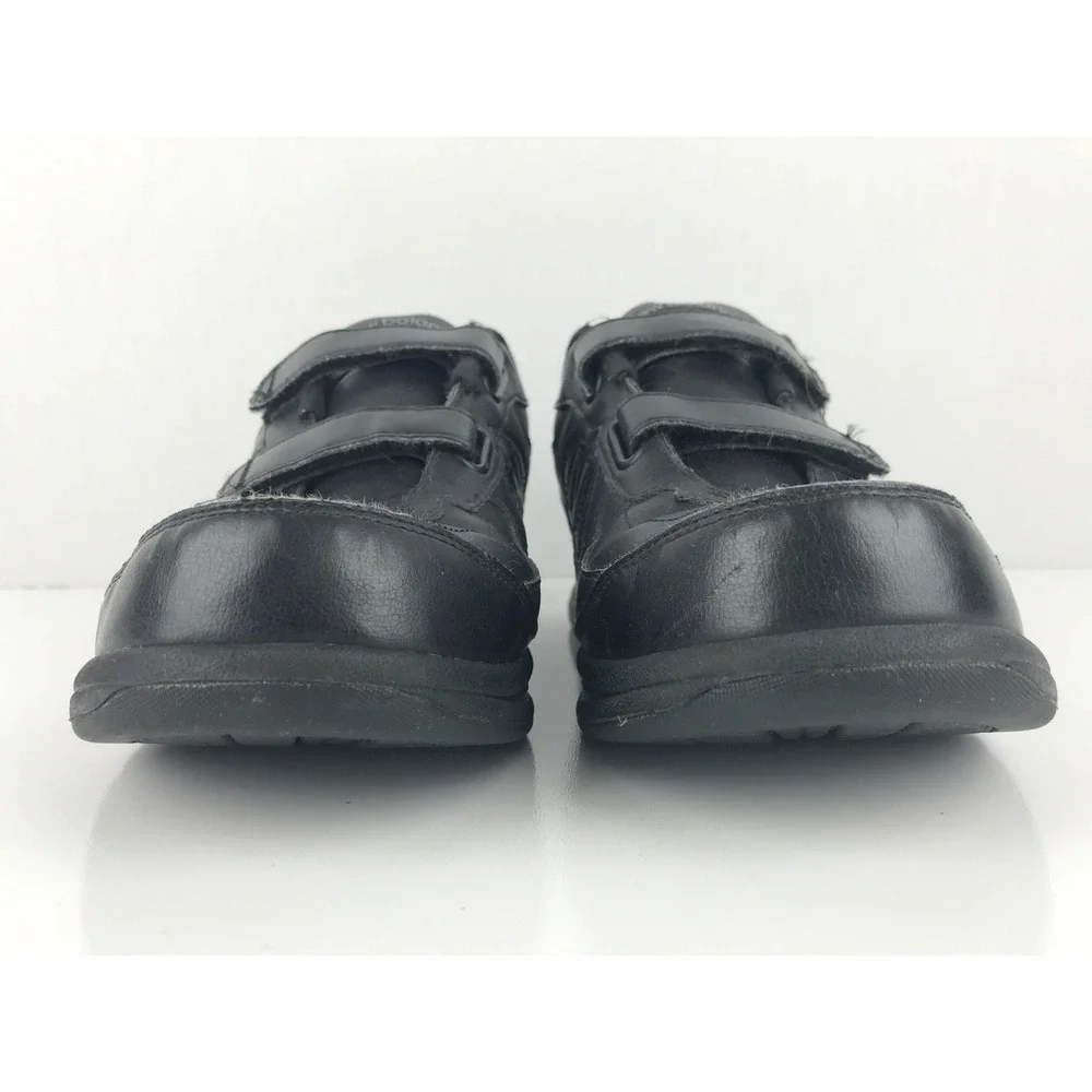 New Balance model 577